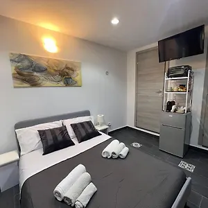 https://fra-mauro-home.taorminaitalyhotels.com